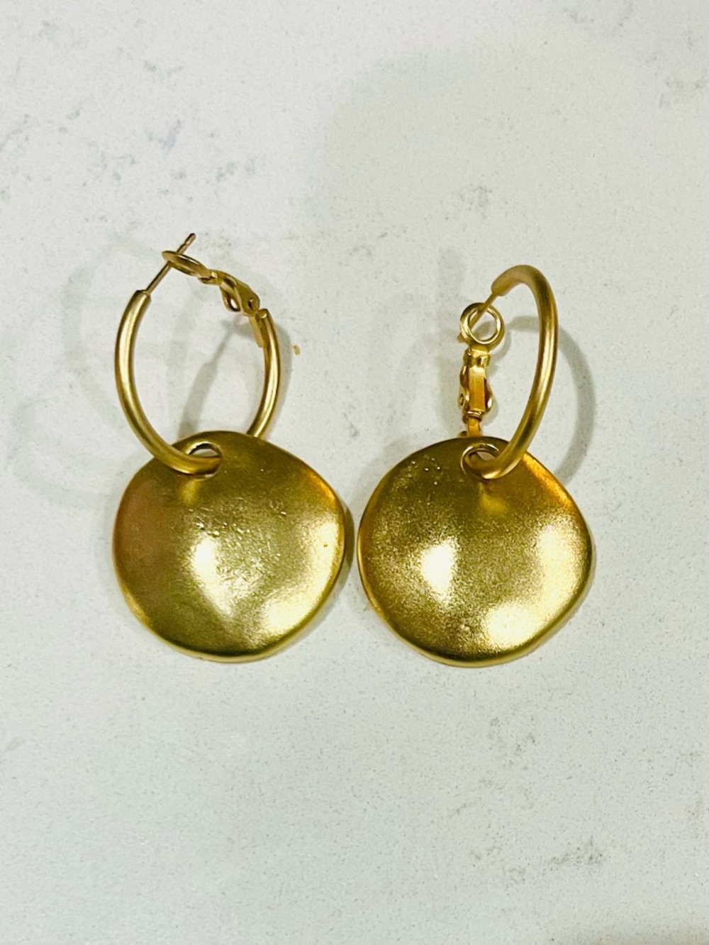 Vintage 1990s Matte Gold Disc Hoop Earrings Minimalist Designer Style - Picture 8 of 9